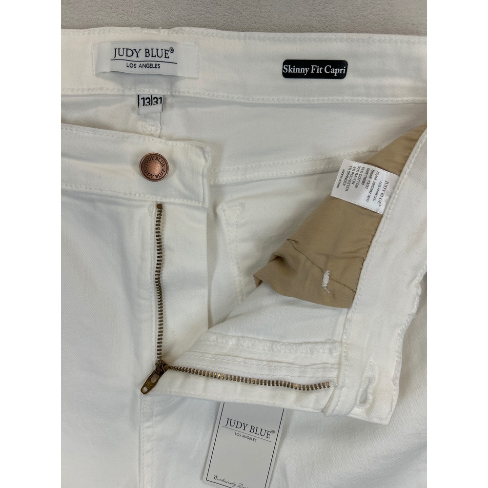 Judy Blue White Capris with Copper Rivet Detail - Picture 3 of 9